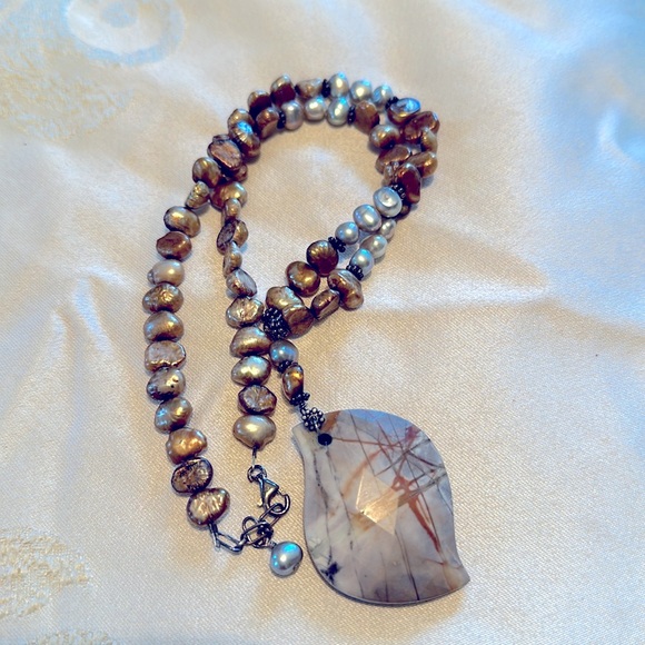 Abstract Leaf Fall Statement Necklace - Picture 2 of 4